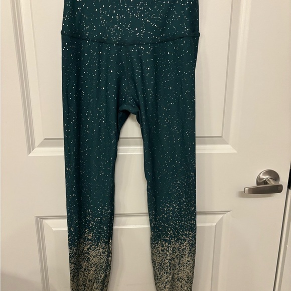 Beyond Yoga green and gold metallic speckled ombre leggings size M - Picture 4 of 12